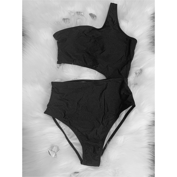 SALE Bikini Swimwear - Picture 2 of 6